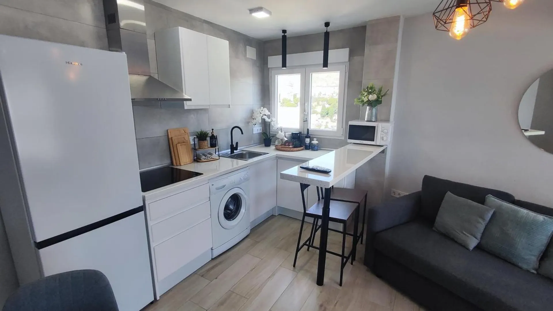 Wonderful Studio Apartment On The Beachfront Benalmadena 0*,